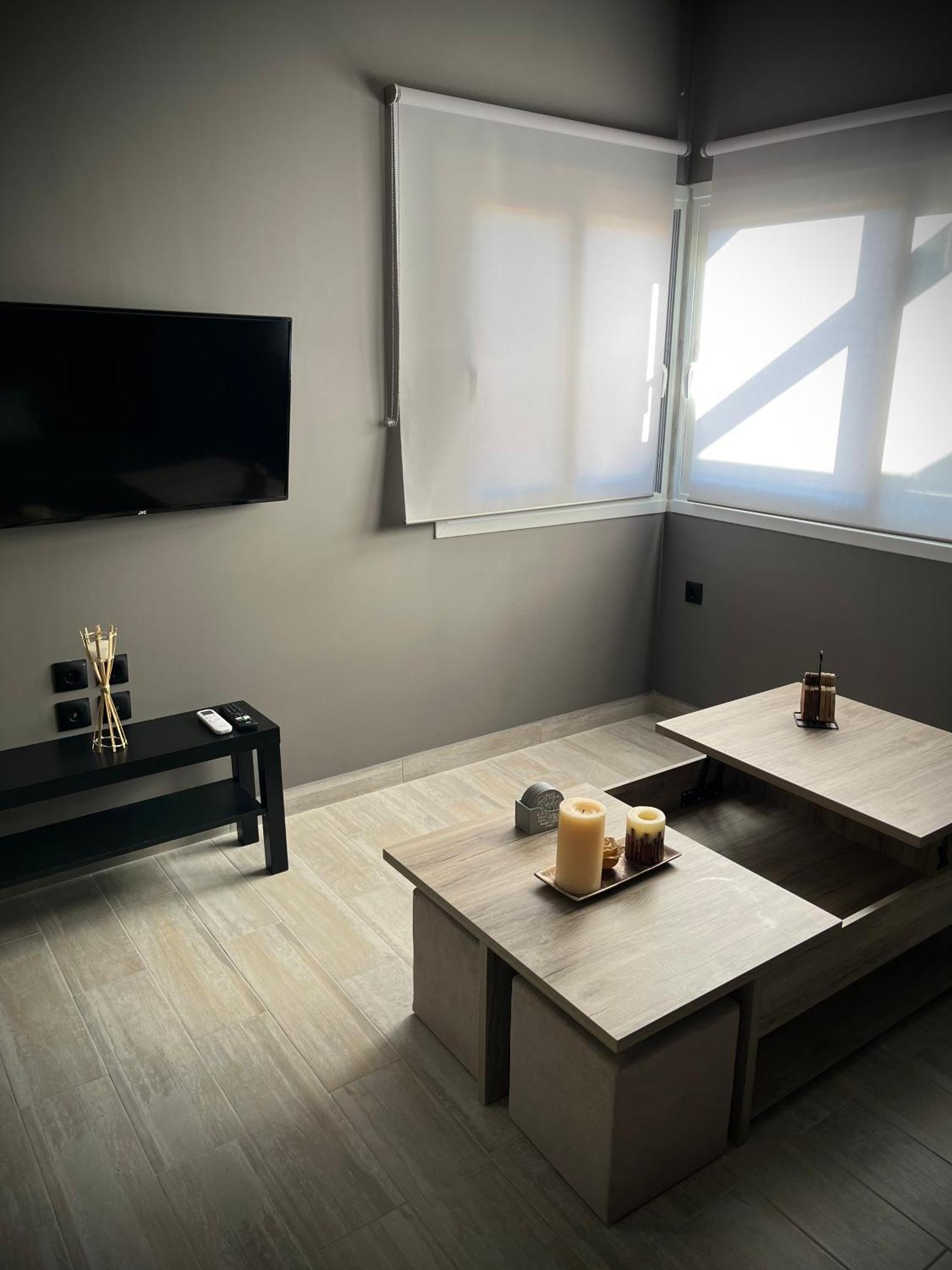Joannas Airport Luxury Rooms อาร์เตมีดา ภายนอก รูปภาพ
