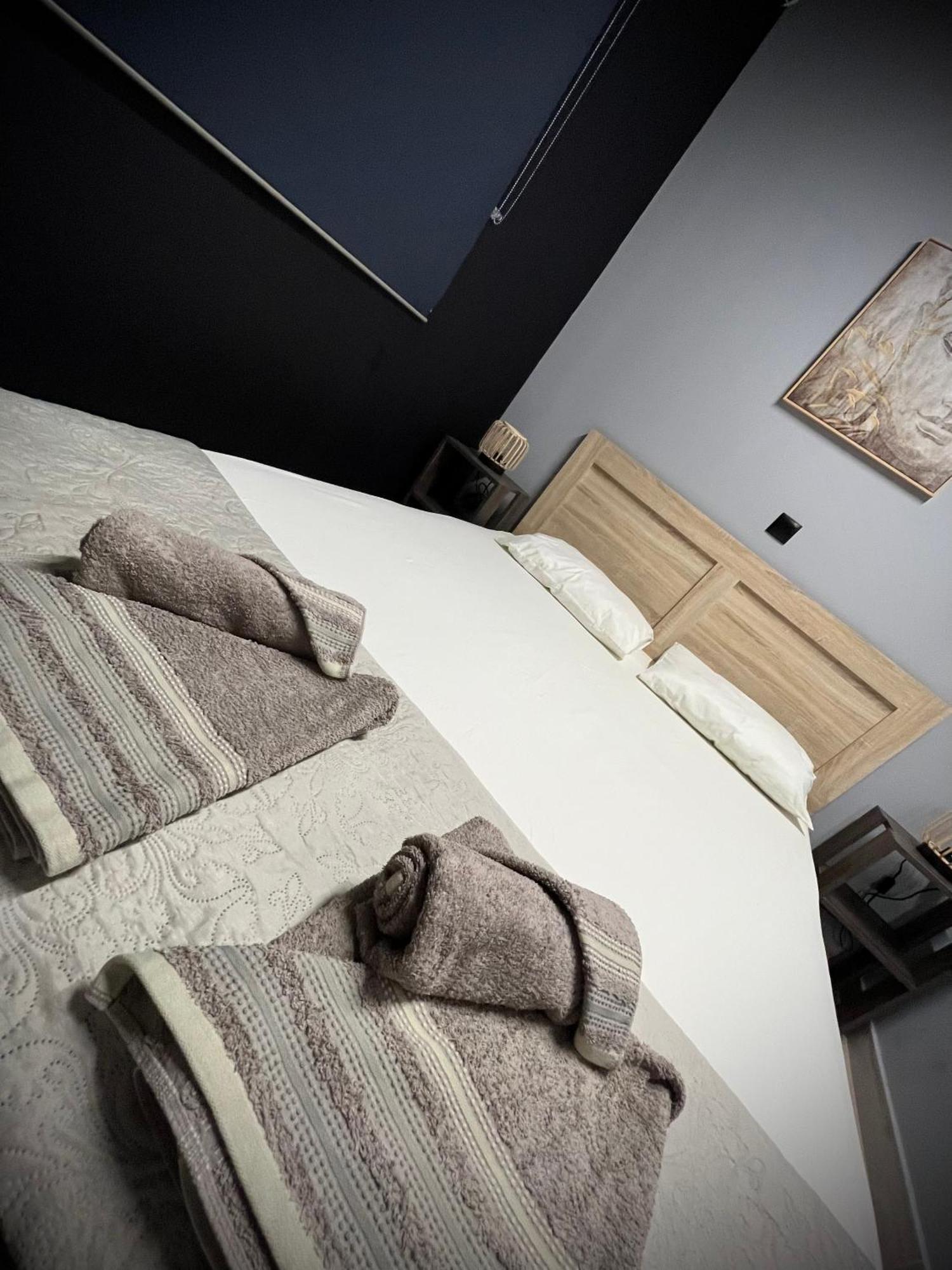 Joannas Airport Luxury Rooms อาร์เตมีดา ภายนอก รูปภาพ